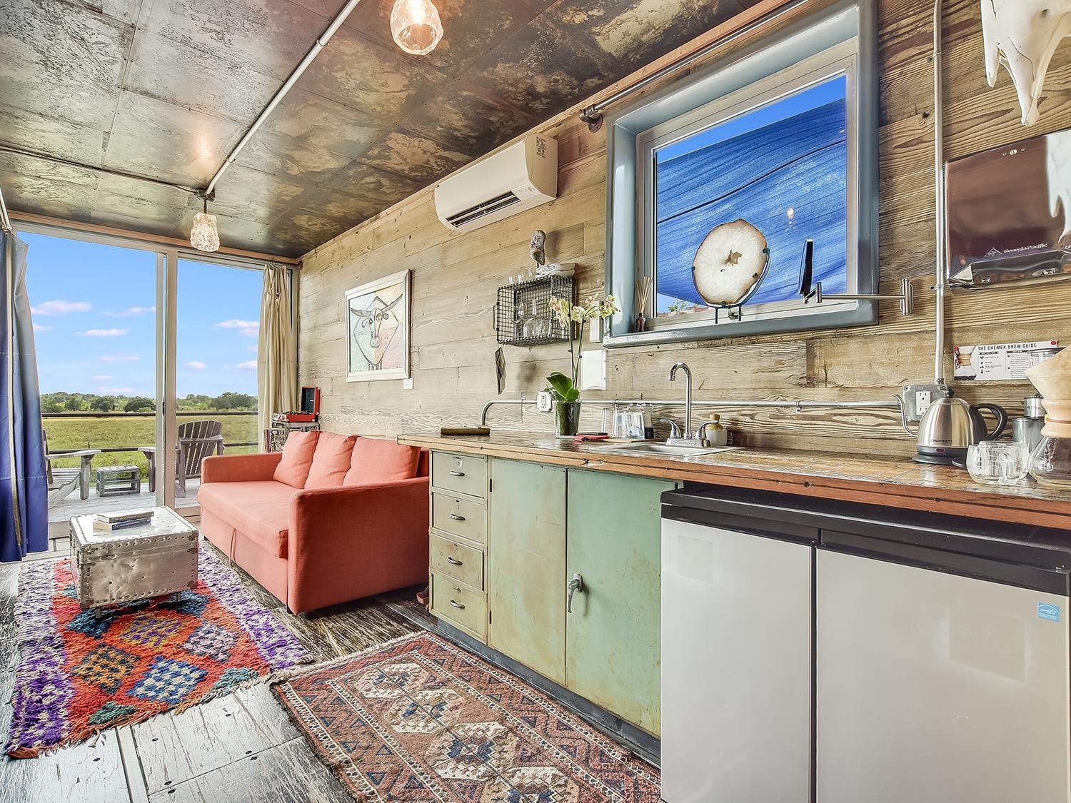 Flophouze Shipping Container Hotel Round Top Habitación foto